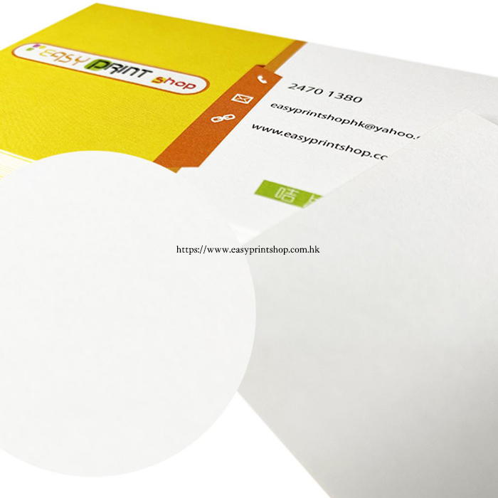 荷蘭白咭片局部放大展示材料表面的天然紙張紋理 Dutch white card close-up showing natural paper texture